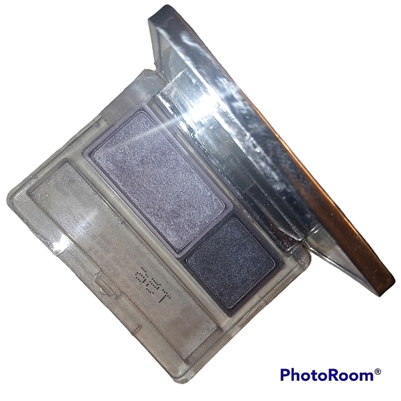 🏷$2 ADD-ON! Makeup Bundle - Picture 2 of 7